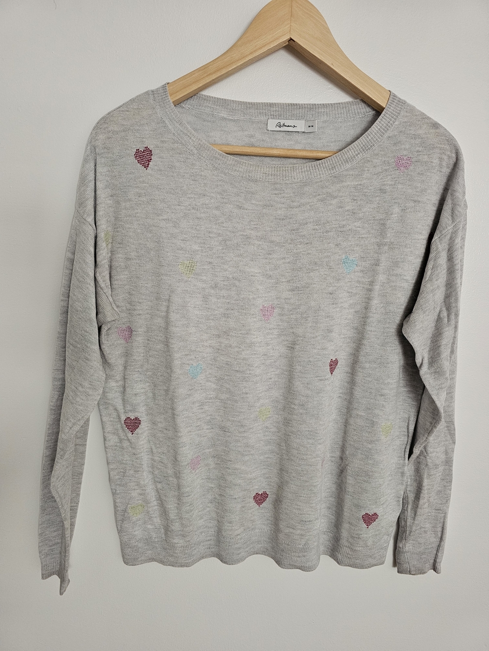 Reitmans Light Gray Crewneck Sweater Heart Embroidery Size Medium Womens